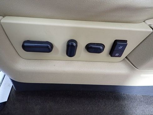 Used 2013 Ford F150 Lariat w/ Mid Equipment Group image 22