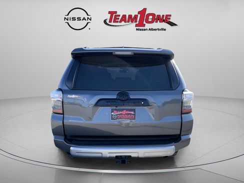 Used 2020 Toyota 4Runner TRD Off-Road AWD/4WD image 7