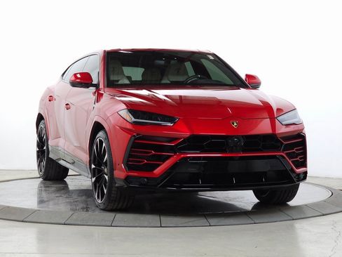 Used 2021 Lamborghini Urus image 12