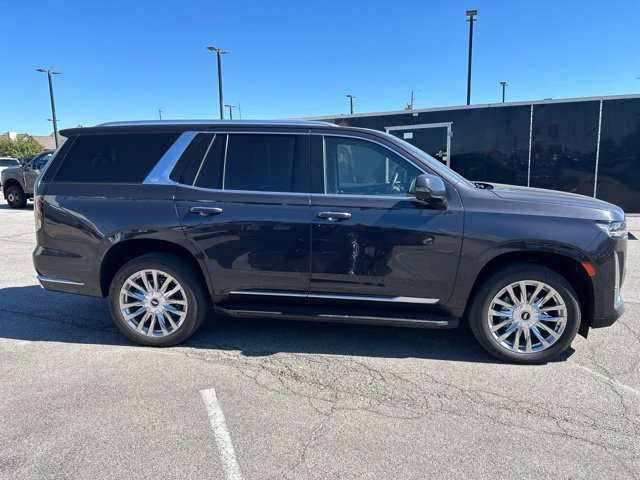 Used 2022 Cadillac Escalade Premium Luxury AWD/4WD image 5