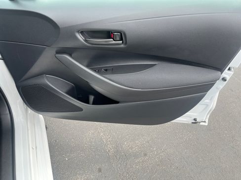 Certified 2025 Toyota Corolla LE FWD image 27