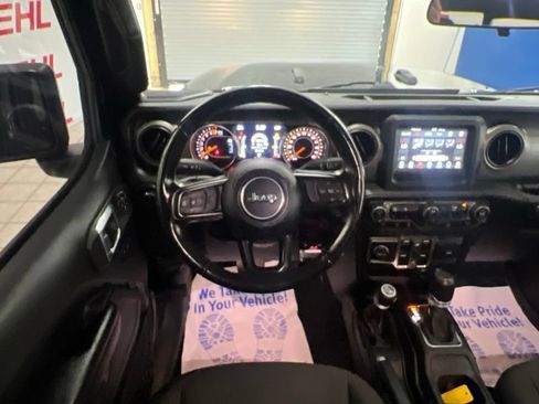 Used 2022 Jeep Gladiator Sport AWD/4WD image 29