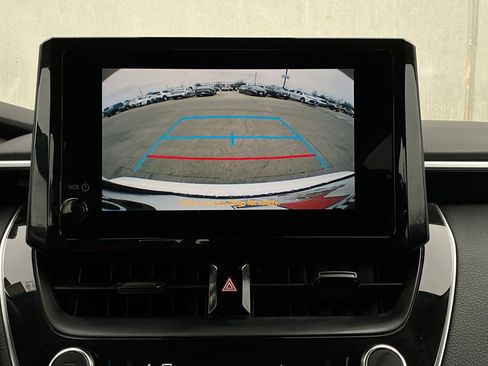 Used 2024 Toyota Corolla LE image 27