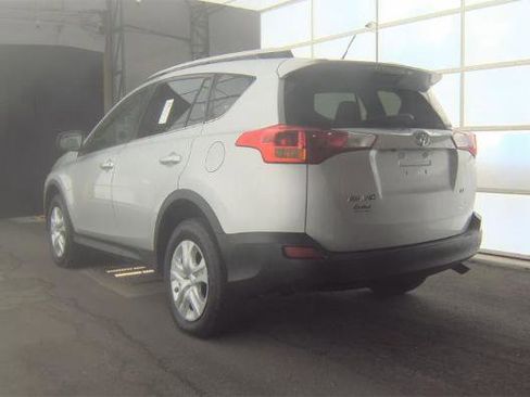Used 2015 Toyota RAV4 LE image 4