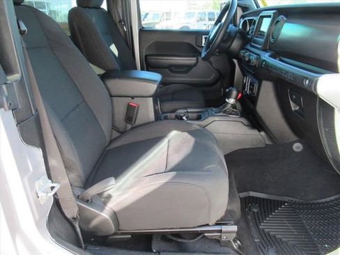 Used 2020 Jeep Wrangler Sport AWD/4WD image 10