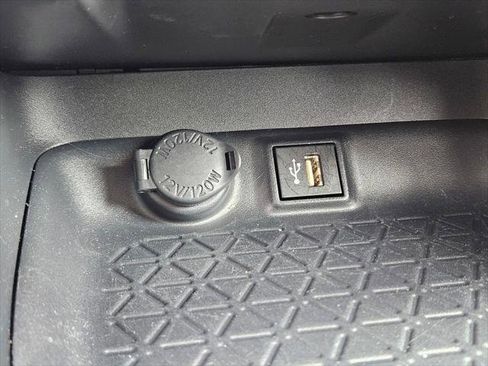 Certified 2025 Toyota RAV4 XLE FWD image 22