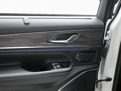 Used 2022 Jeep Grand Cherokee L Overland w/ Advanced Protech Group III image 25