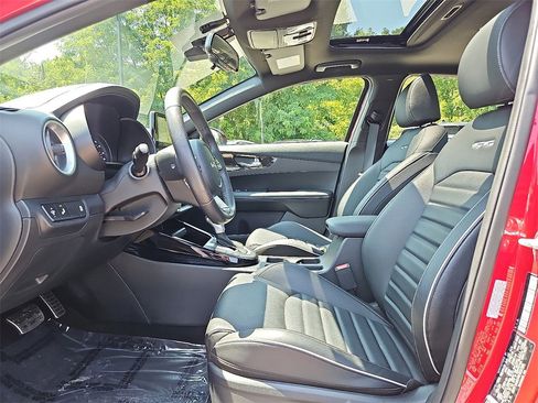 Used 2024 Kia Forte GT-Line w/ GT-Line Premium Package image 14