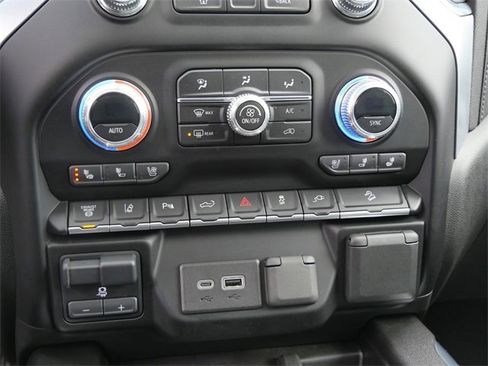 Used 2023 GMC Sierra 2500 SLT w/ SLT Premium Package image 26