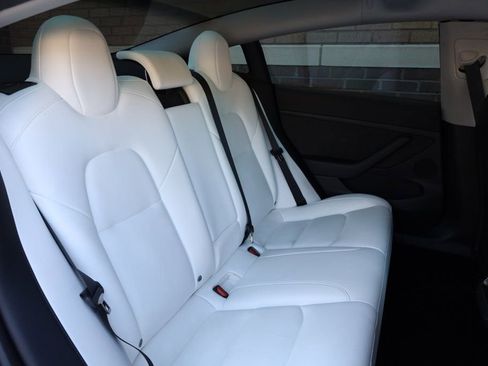 Used 2023 Tesla Model 3 Standard Range image 25