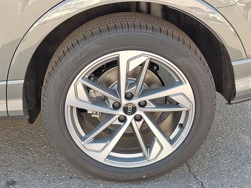 New 2025 Audi Q3 2.0T Premium image 21