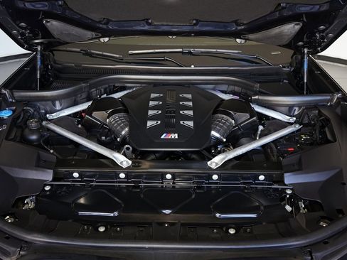 Used 2024 BMW X7 M60i w/ Executive Package image 33