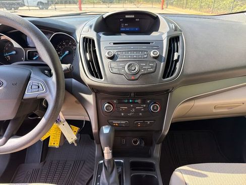 Used 2017 Ford Escape SE FWD image 20