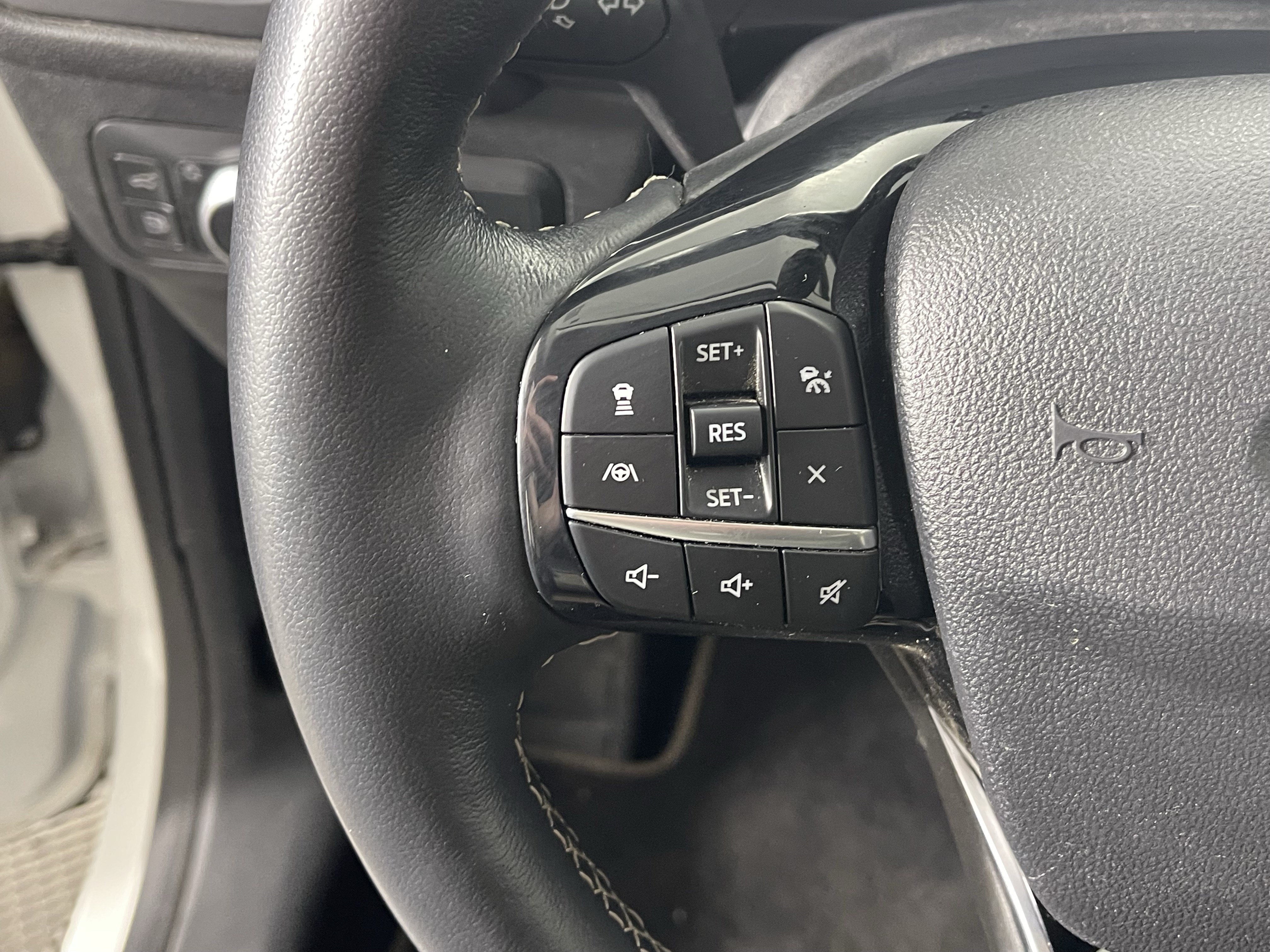 Used 2021 Ford Escape Titanium w/ Titanium Elite Package AWD/4WD image 20