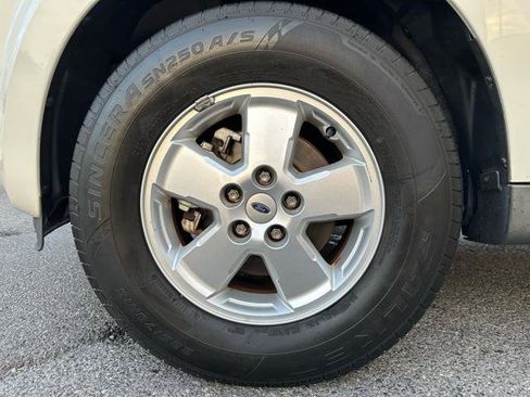 Used 2012 Ford Escape XLT image 23