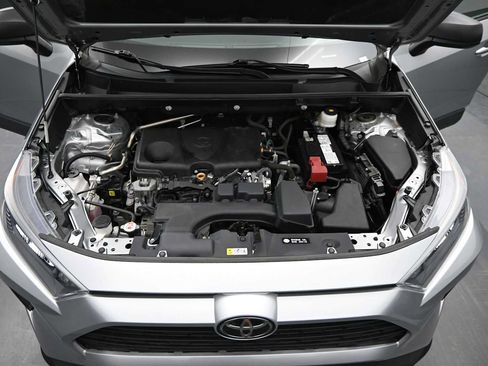 Used 2022 Toyota RAV4 LE FWD image 25