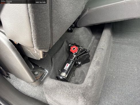 Used 2022 GMC Sierra 2500 Denali w/ Denali Black Diamond Edition image 48