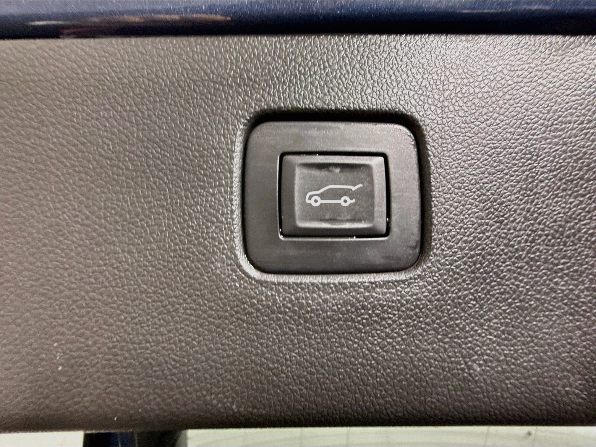 Used 2025 Buick Envista Avenir FWD image 43