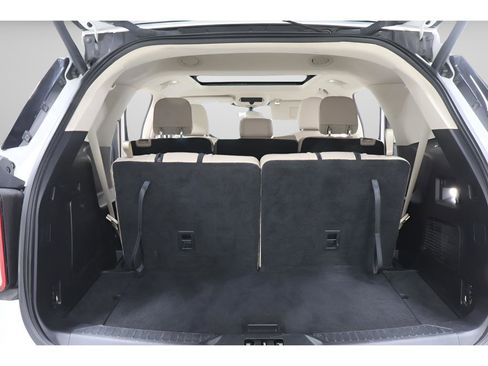 Used 2021 Ford Explorer XLT w/ Equipment Group 202A image 31