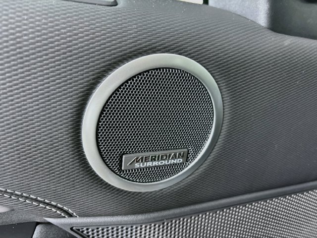 New 2026 Land Rover Discovery Limited Edition AWD/4WD image 20