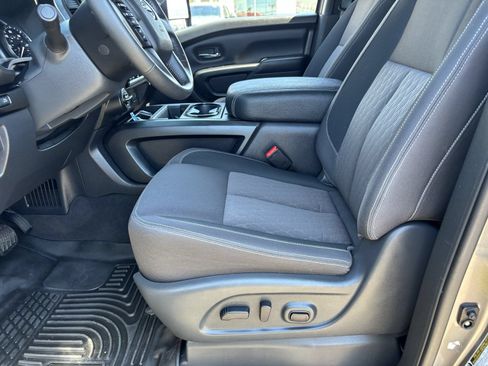 Used 2024 Nissan Titan SV w/ SV Convenience Package AWD/4WD image 40