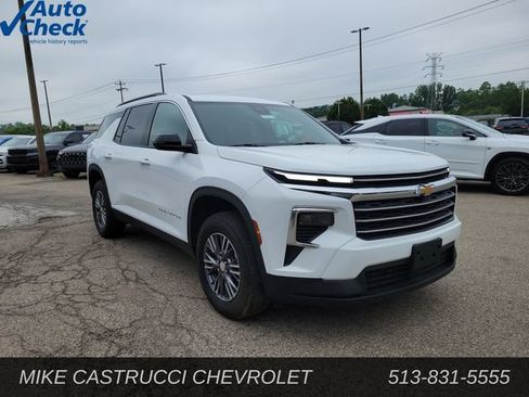 Used 2026 Chevrolet Traverse LT AWD/4WD image 7
