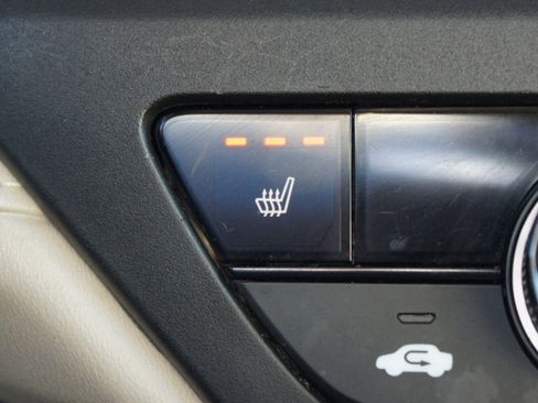 Used 2023 Honda Accord EX image 8