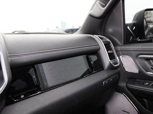 Used 2026 RAM 1500 Laramie w/ Night Edition AWD/4WD image 33