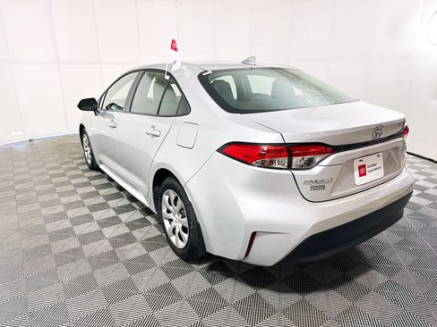 Certified 2025 Toyota Corolla LE FWD image 5