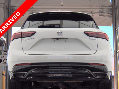 Used 2024 Buick Envision Sport Touring image 5