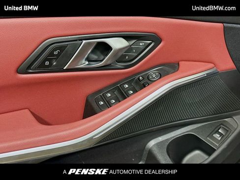 Used 2025 BMW 330i xDrive Sedan image 3