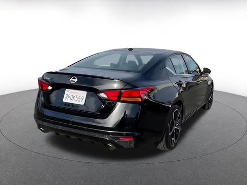 Used 2025 Nissan Altima 2.5 SR image 14