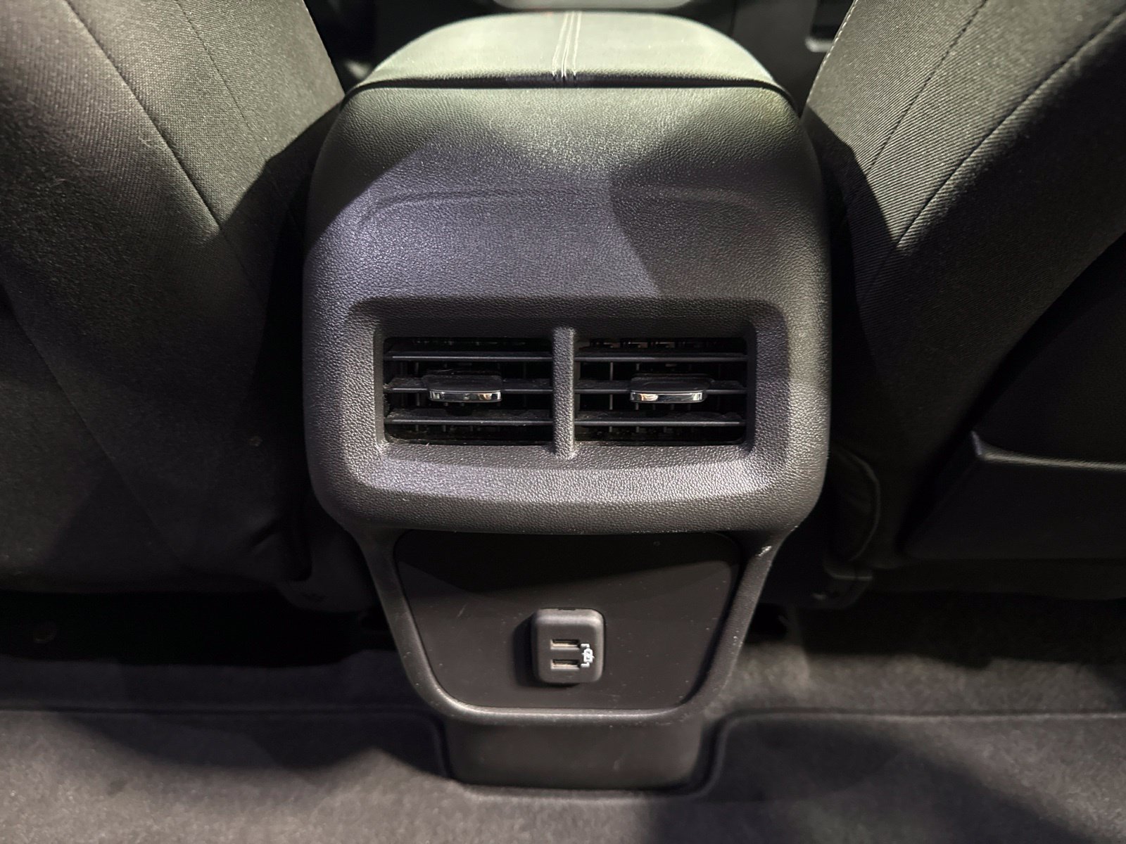 Used 2024 GMC Terrain SLE FWD image 14
