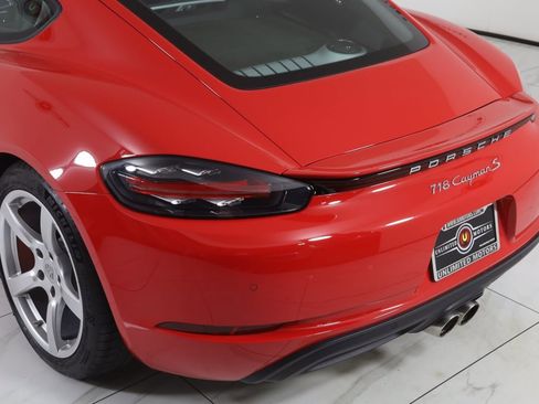 Used 2023 Porsche 718 Cayman S w/ Sport Chrono Package image 30