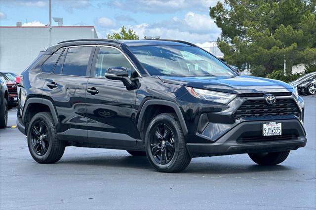 Certified 2022 Toyota RAV4 XLE w/ Convenience Package FWD image 5