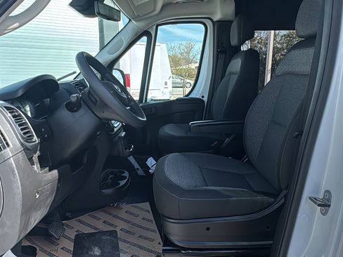 New 2026 RAM ProMaster 3500 w/ Crew Van Package image 9