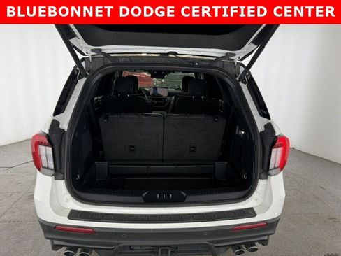 Used 2025 Ford Explorer ST RWD image 5