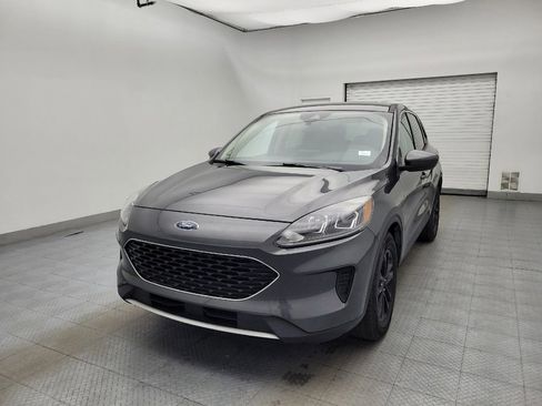 Used 2020 Ford Escape SE image 15
