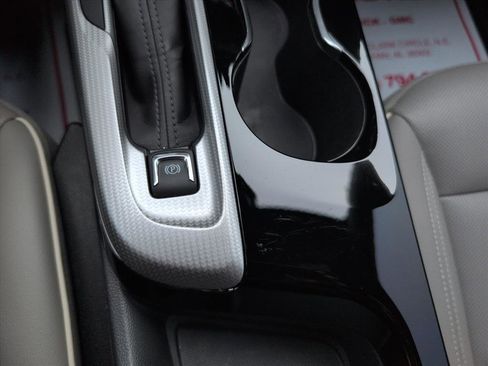 Used 2025 Buick Envista Avenir image 21