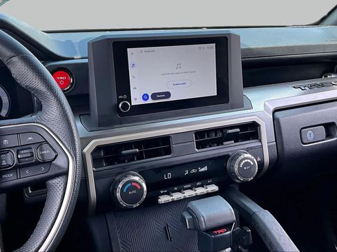 Certified 2024 Toyota Tacoma TRD Off-Road AWD/4WD image 7