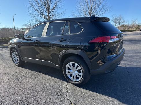 Used 2023 Toyota Corolla Cross L image 4