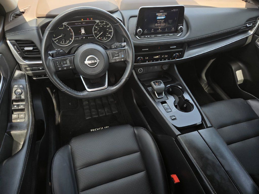 Used 2023 Nissan Rogue SV w/ SV Premium B Package FWD image 17