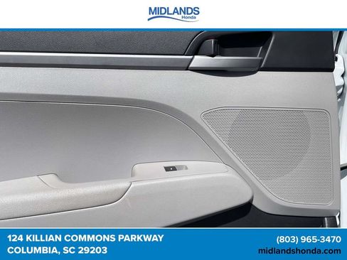 Used 2017 Hyundai Elantra SE FWD image 12