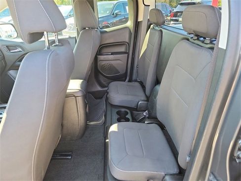 Used 2016 GMC Canyon SLE image 9