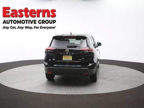 Used 2024 Nissan Rogue S AWD/4WD image 38