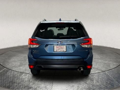 Used 2020 Subaru Forester Premium image 6