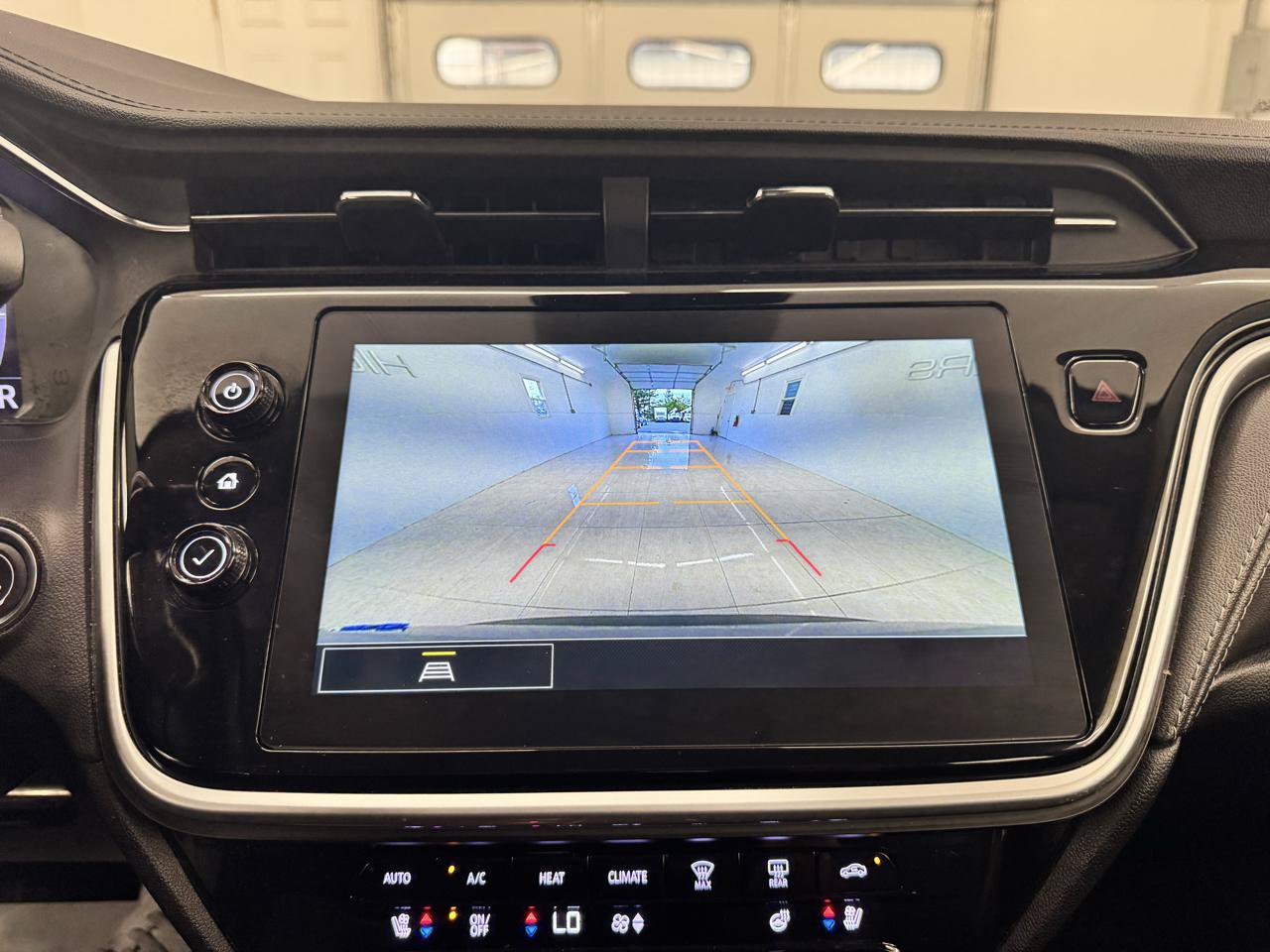 Used 2023 Chevrolet Bolt EUV LT w/ Convenience Package FWD image 32