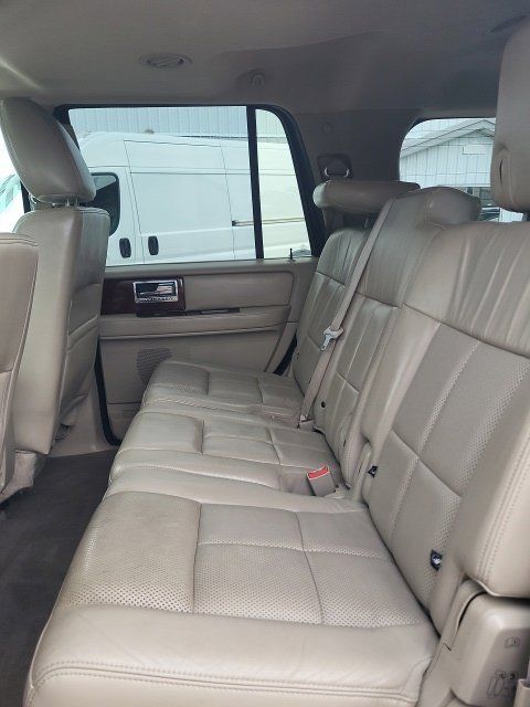 Used 2013 Lincoln Navigator 4WD w/ HD Trailer Tow Pkg image 13