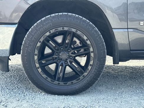 Used 2020 RAM 1500 Big Horn AWD/4WD image 12