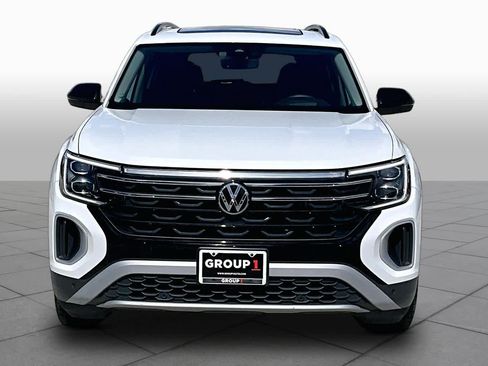 Used 2024 Volkswagen Atlas Peak Edition SEL AWD/4WD image 4